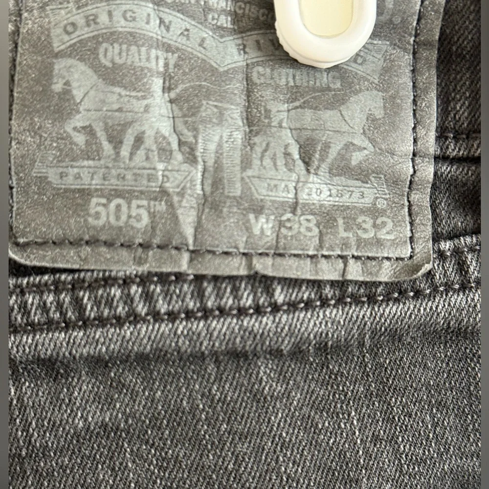 Levi’s 505 Men's Black Denim‎ Jeans size 38X32 Levi Strauss